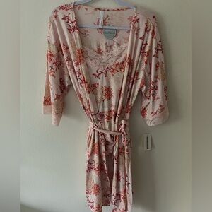 NWT Flora Nikrooz 3 Piece Floral Sleepwear Set Camisole, Shorts Robe Medium